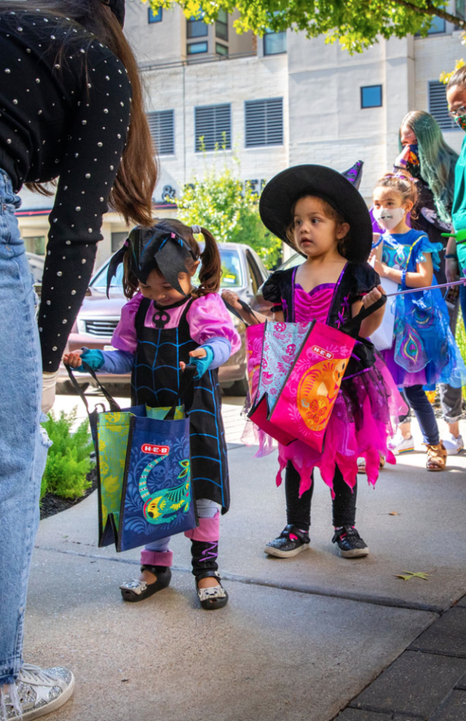 Texas’ Fall Wonderlands — From Halloween to Special Events to Lunchtime Music, These Districts Are Better Than Pumpkin Spice
