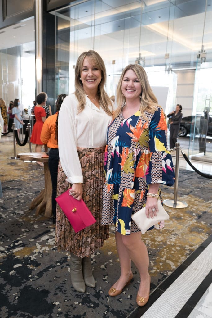 Elaine Balagia, Shauna Huffington at the Power of Literacy luncheon. (Photo by Daniel Ortiz)