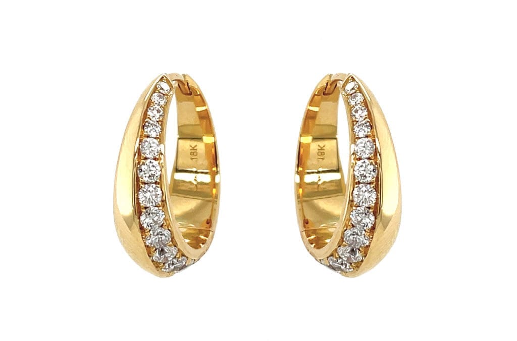 The handcrafted Lizzie Mandler 18-karat yellow gold hoop earrings feature the most beautiful diamond accent.