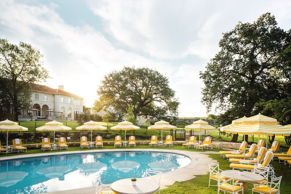 The new Palm Springs-inspired pool by the mansion. (Photo by Auberge Resorts Collection)