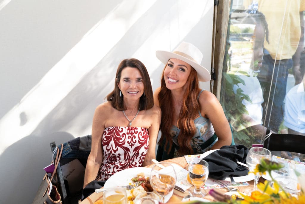 Melissa Cooksey, Natalie King (Photo by Daniel Ortiz)