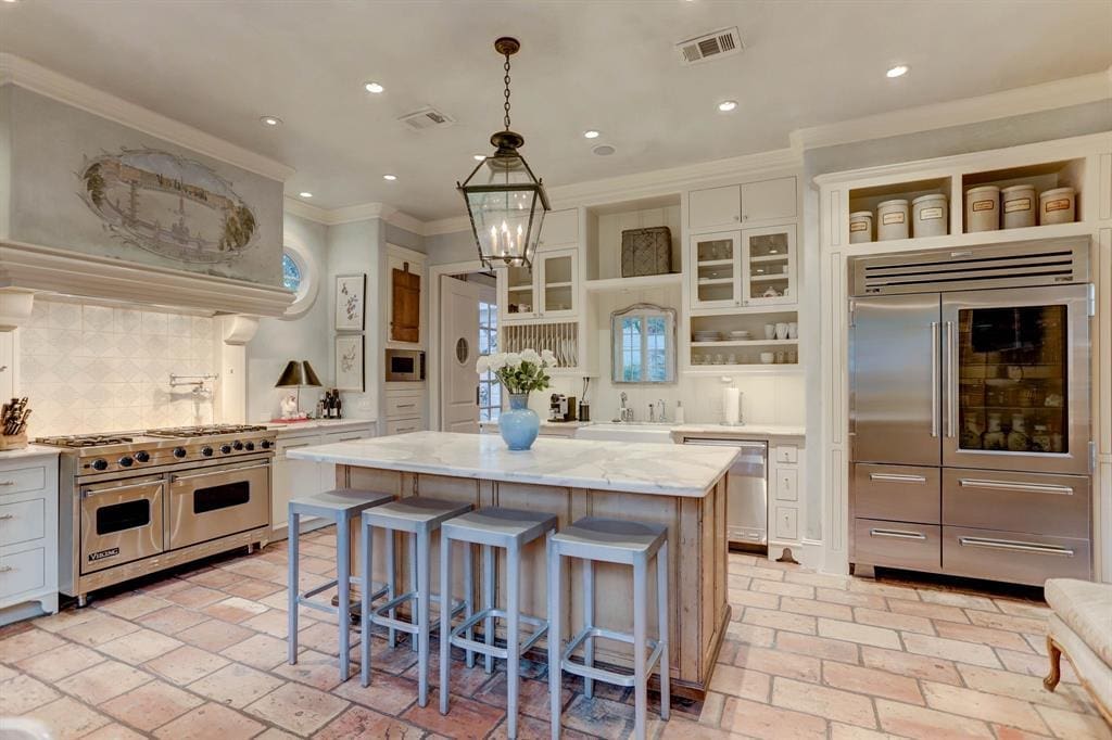 The fully outfitted kitchen at 1821 Sharp Place (Photo by TK Images)