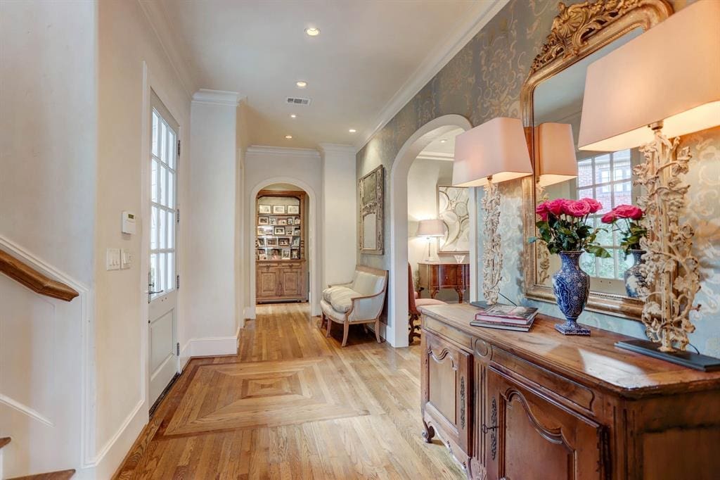 Entry to the home at 1821 Sharp Place (Photo by TK Images)
