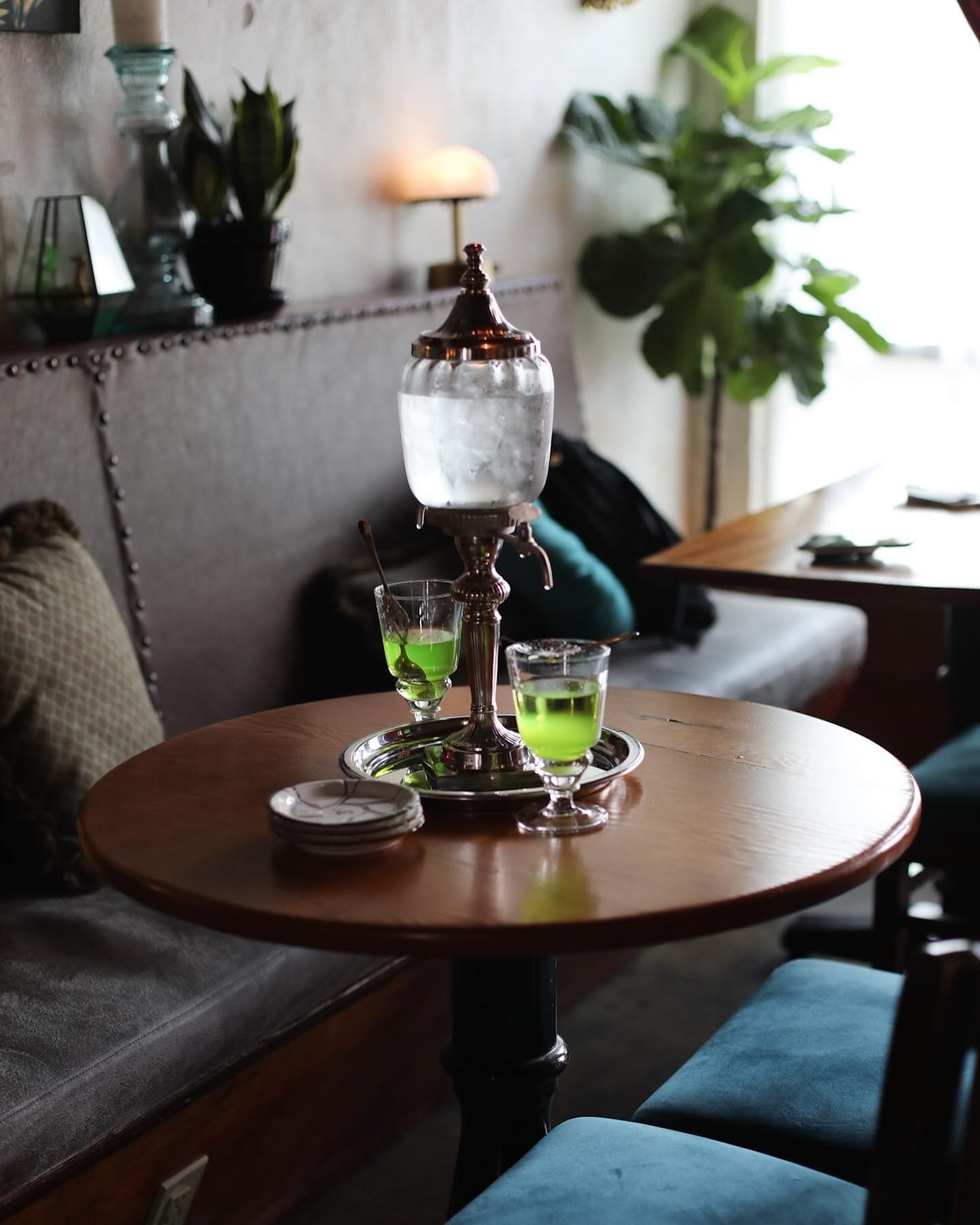 Speak – Proper on Magnolia even serves mysterious Absinthe