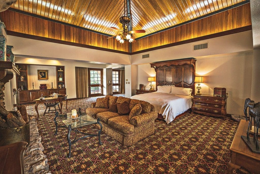 The primary suite at Crawford Ranch.