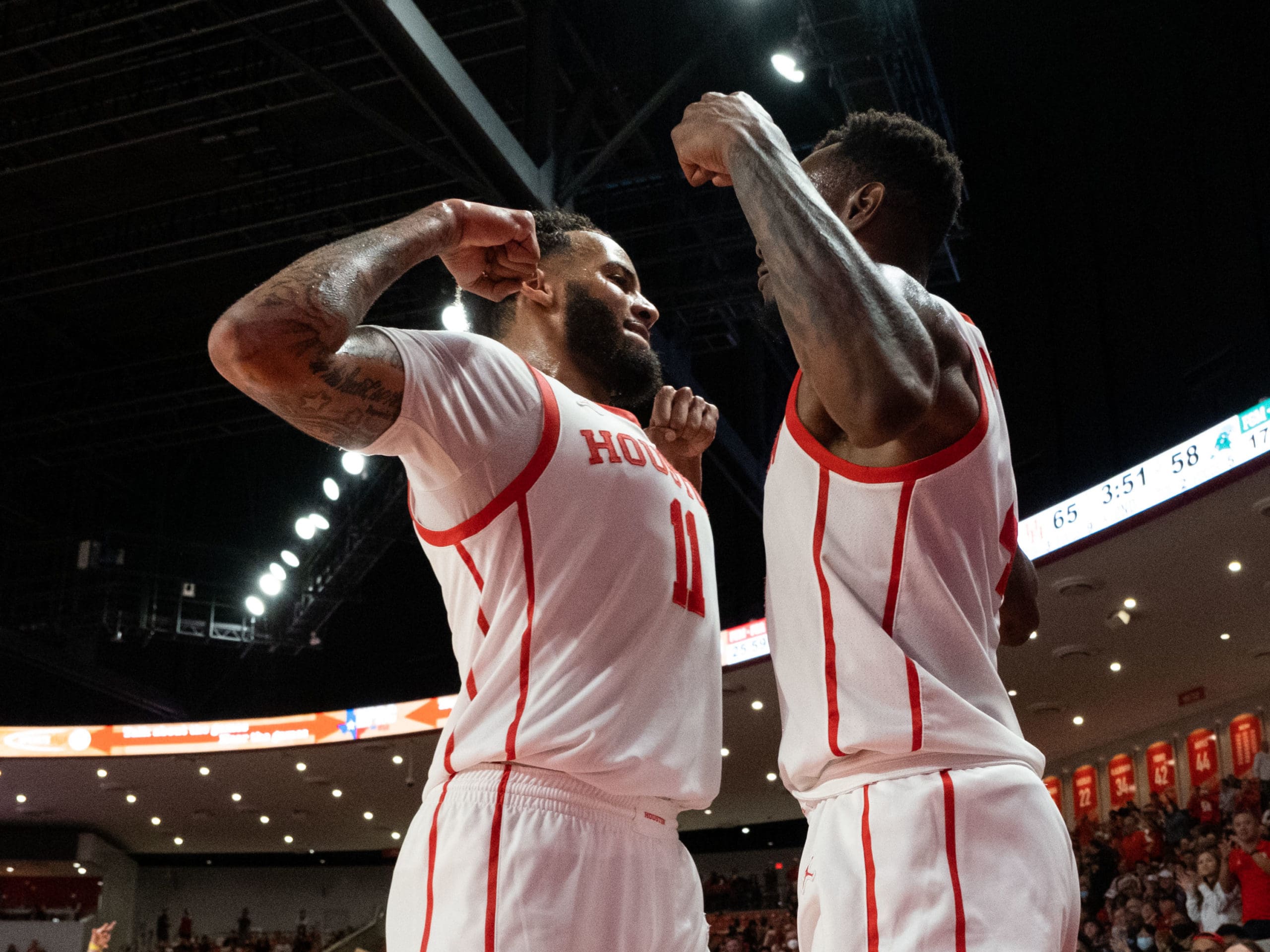 University of Houston Cougars men’s basketball team defeated the Tulane Green Wave, Wednesday night at the Fertitta Cente