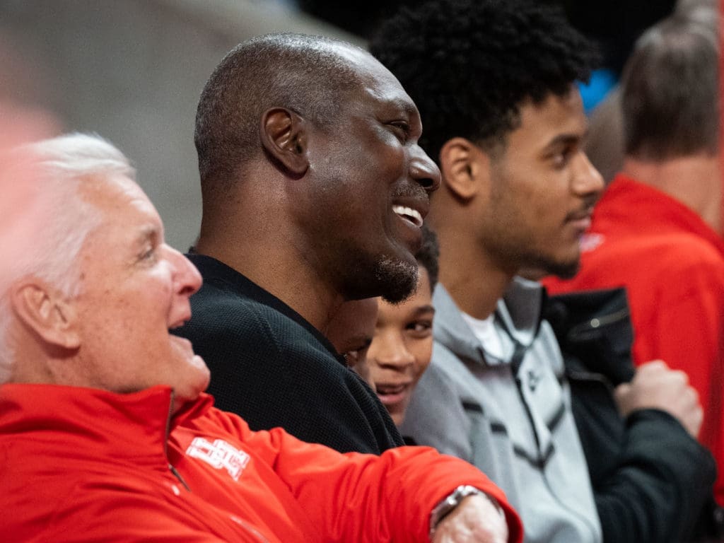 Bill Worrell and Hakeem Olajuwon, just two Coogs taking in a game. 