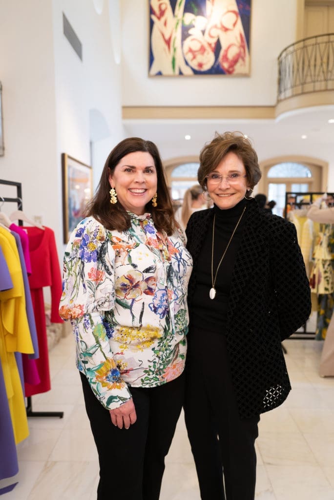 Lesha Elsenbrook, Bobbie Nau (Photo by Daniel Ortiz)