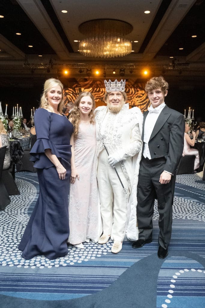 The King of Hermes family: Nancy, Luna, Franco and Maximo Valobra at the presentation ball (Photo by Daniel Ortiz)