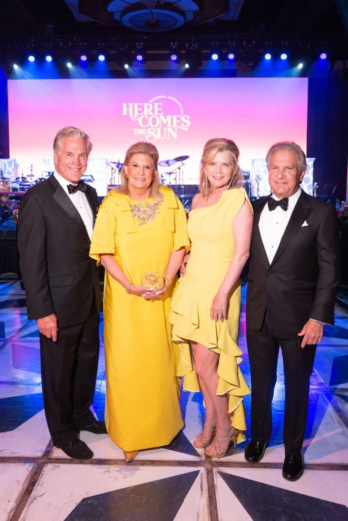 Memorial Hermann gala chairs Myron & Rosanna Blalock and Melissa & Doug Schnitzer (Photo by Daniel Ortiz)