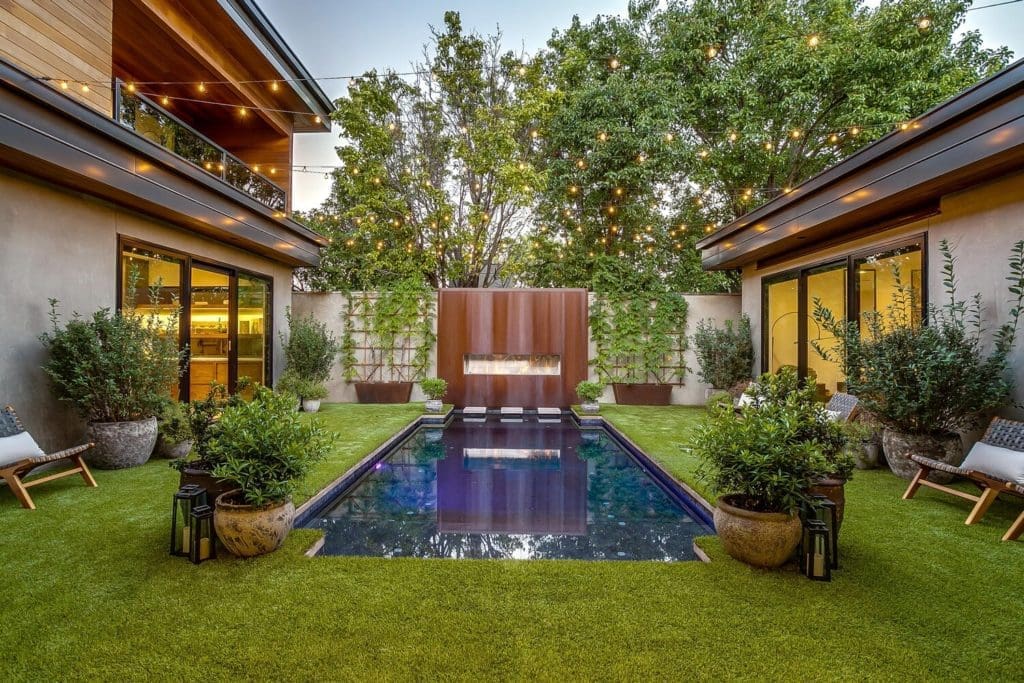 It's an oasis in the heart of the city, with a central courtyard clad in zero maintenance turf.