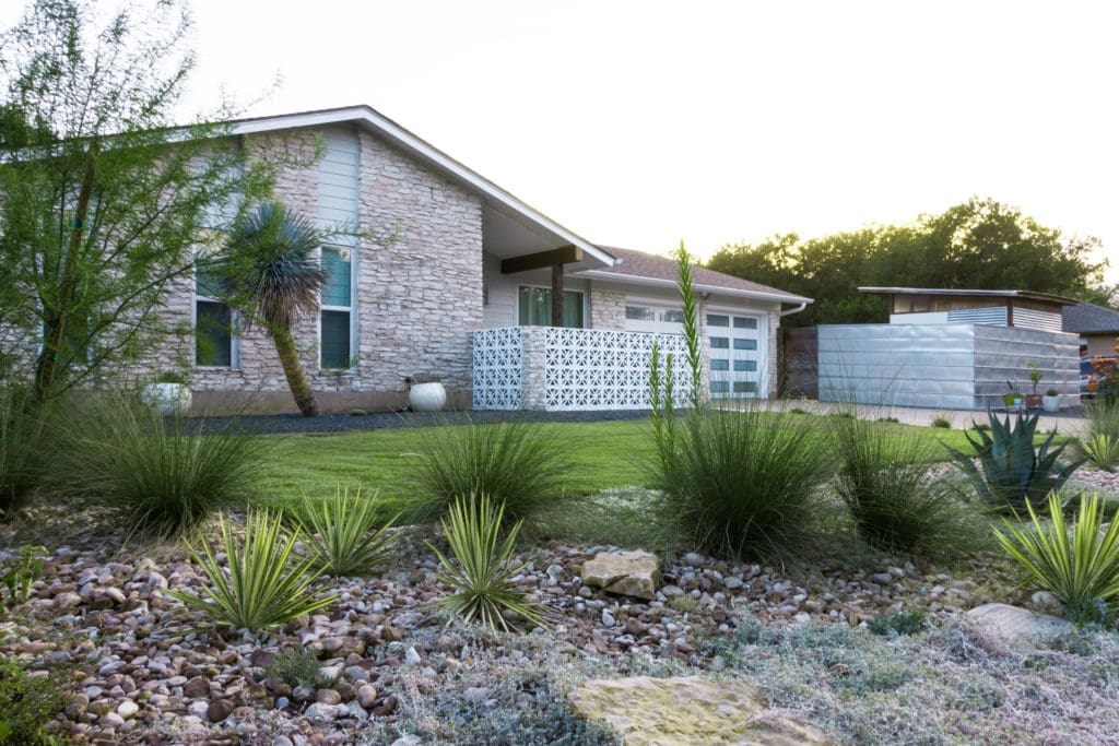 Landscaping for this midcentury modern dwelling in Garrison Park was done by Native Edge Landscape. 