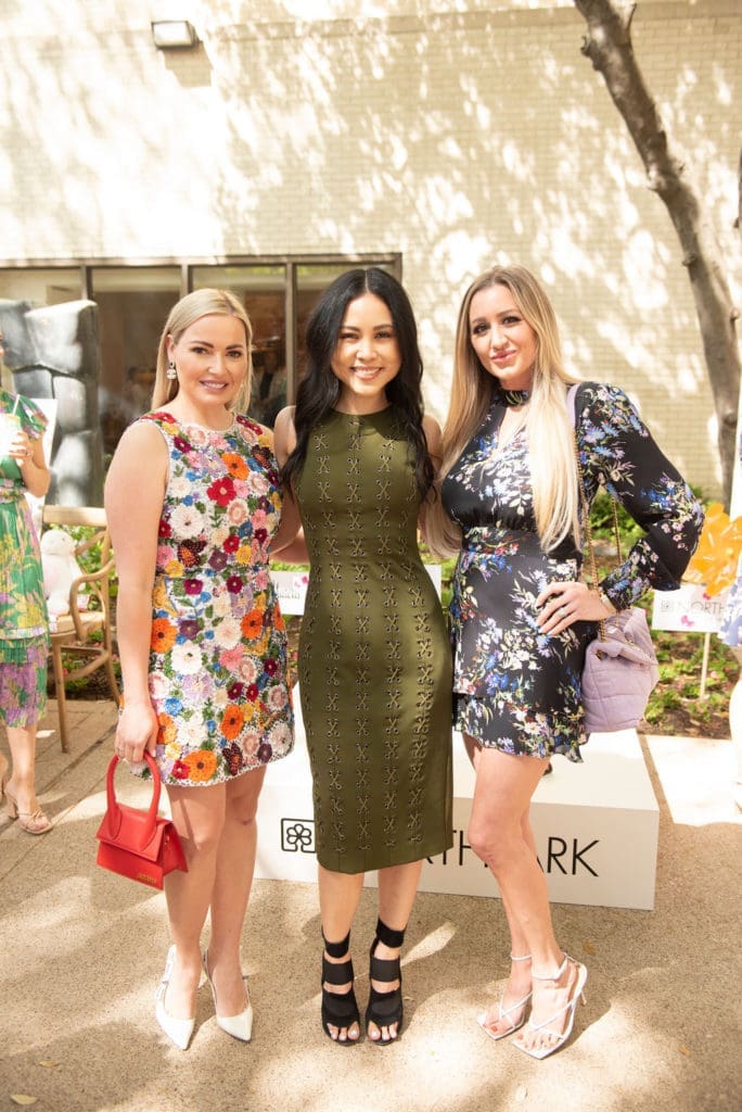 Mandi Bonilla, Desirie Laugerud, Stephanie Hall (Photo by Tamytha Cameron)