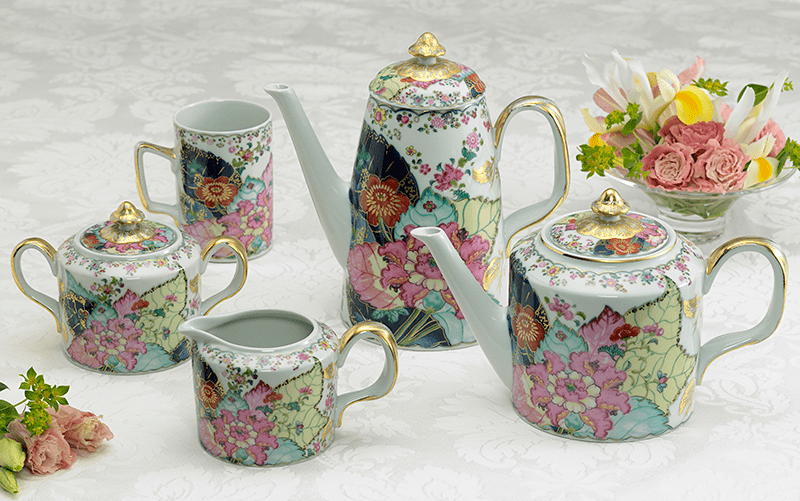 Who can resist the historical appeal of Mottahedeh's Tobacco Leaf pattern?