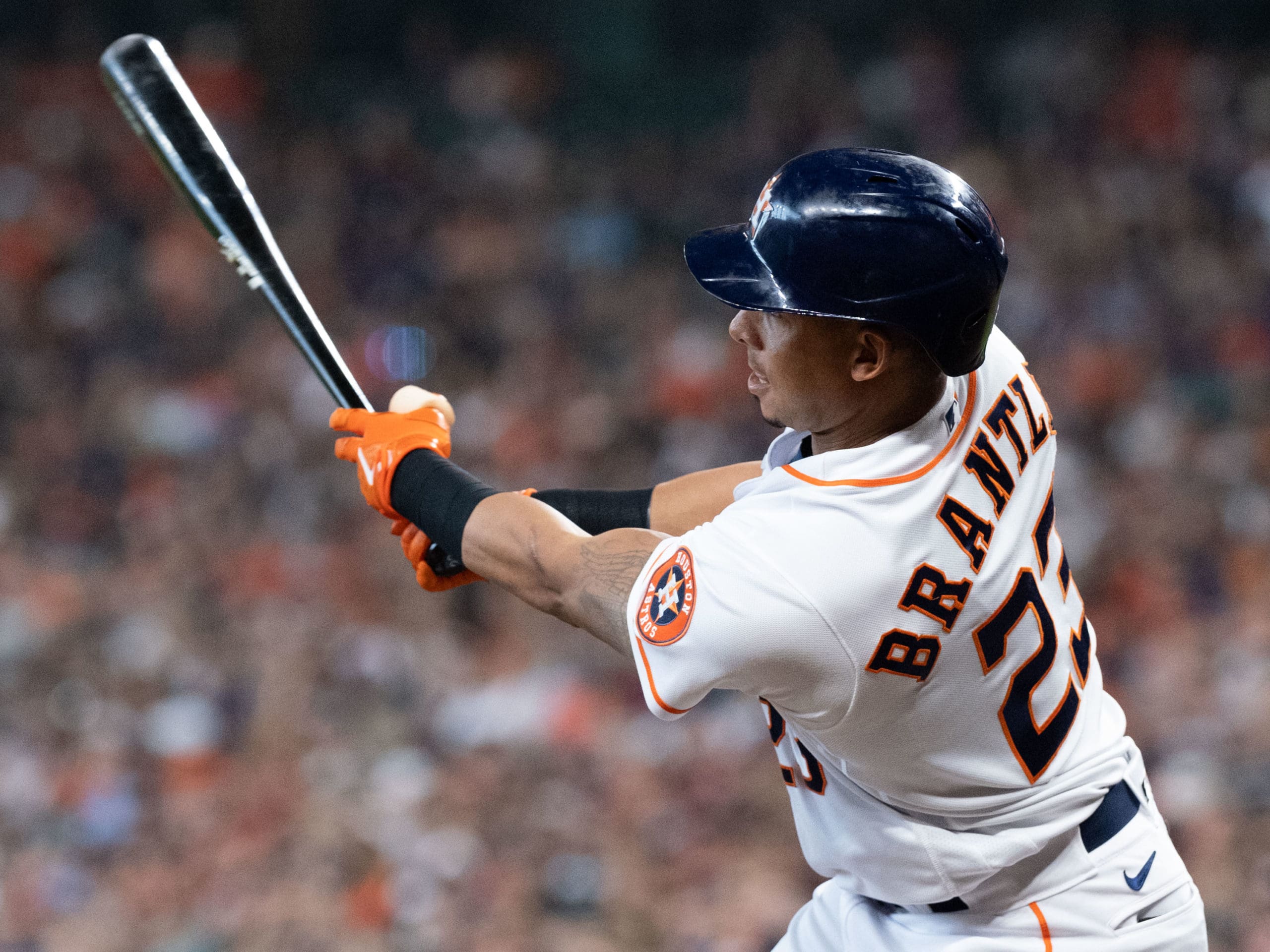 The Houston Astros defeated the Detroit Tigers 3-2 behind a home runs by Jose Altuve and a base-loaded walk by Kyle Tucker, scoring Michael Brantley at Minute Maid Park