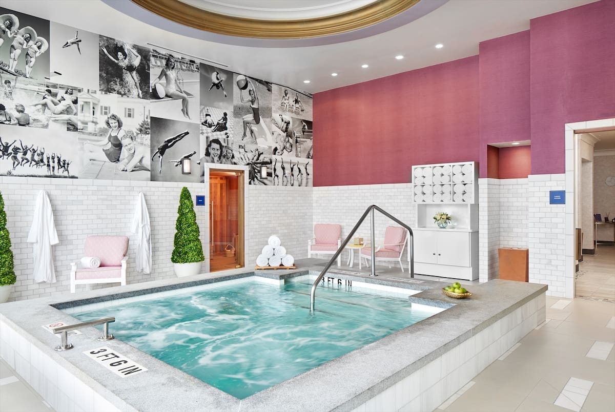 FA-Women’s Solarium
