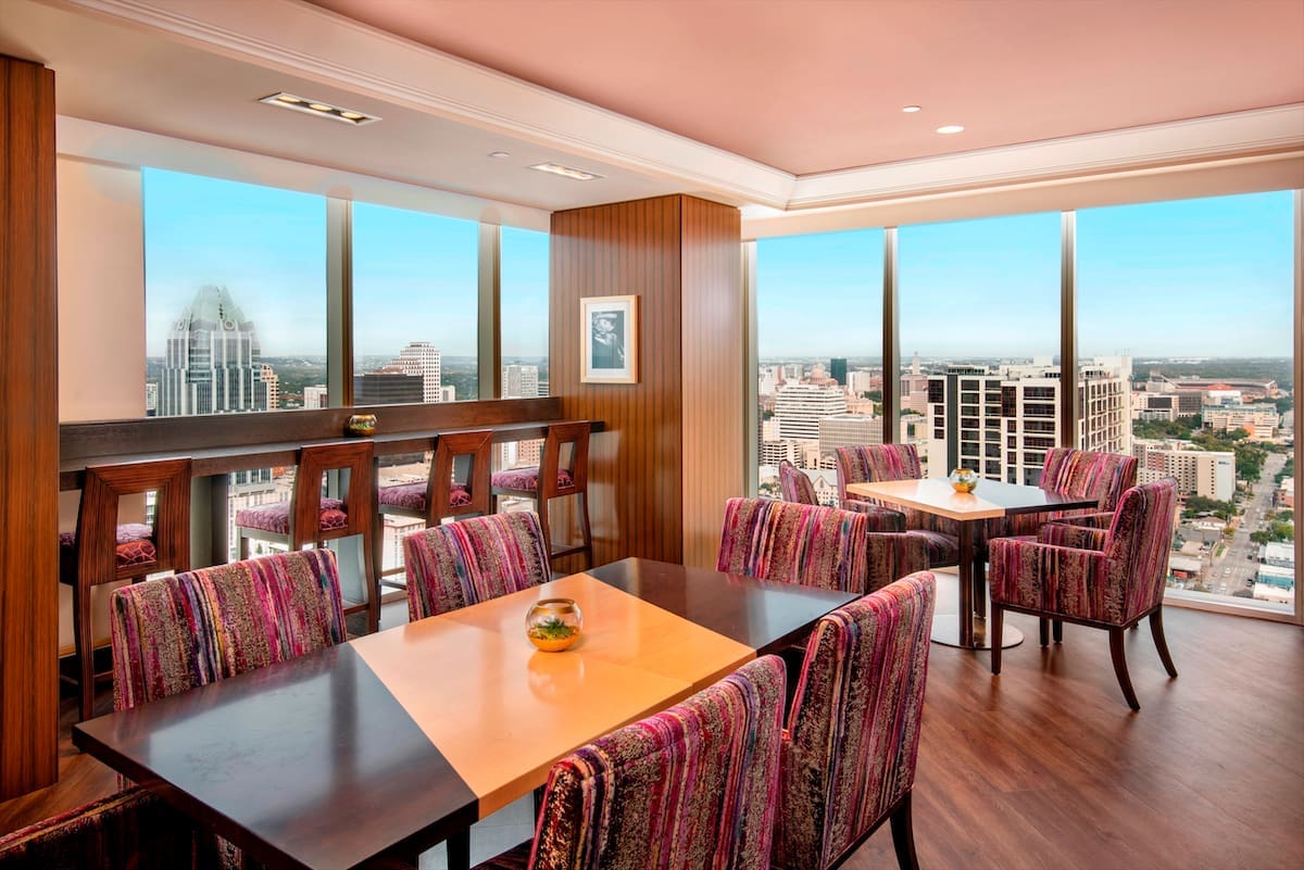 FairmontAustin_GoldLounge_WindowView