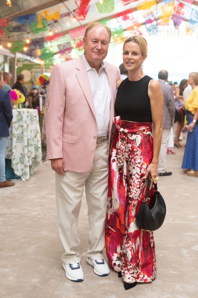 Gary Petersen, co-chair Elizabeth Petersen at the Legacy Community Health Cinco de Mayo fundraiser (Photo by Daniel Ortiz)