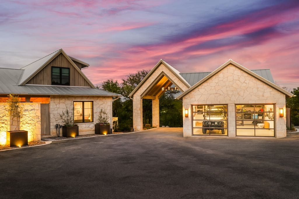  8 Oaks in the Texas Hill Country  (Photo courtesy of Douglas Elliman Real Estate)