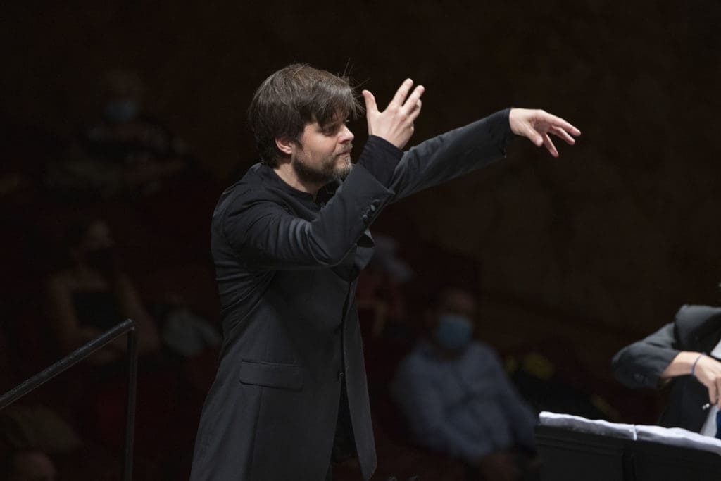 A Look at Houston Symphony’s Bold New Music Director — Juraj Valcuha Brings a Whole World Perspective