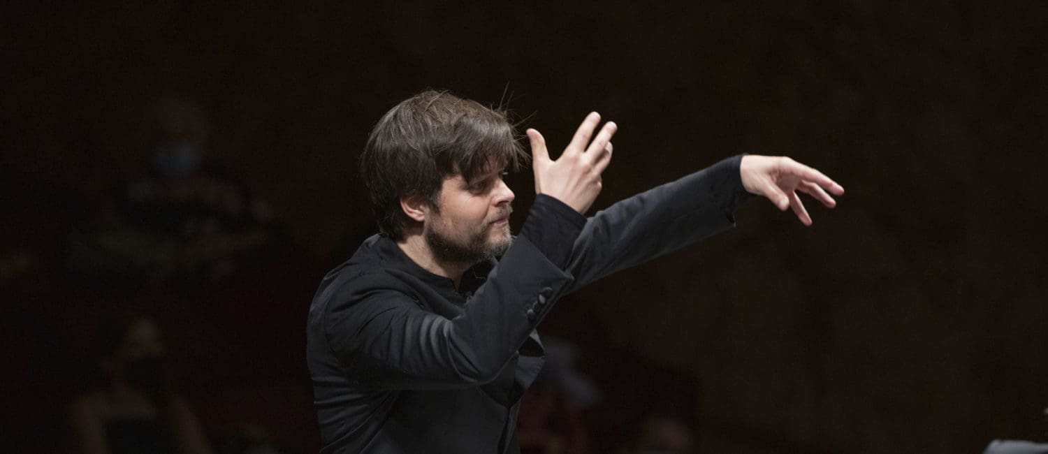 ew Houston Symphony music director Juraj Valčuha is shown here conducting the Orchestra del Teatro di San Carlo, Naples.