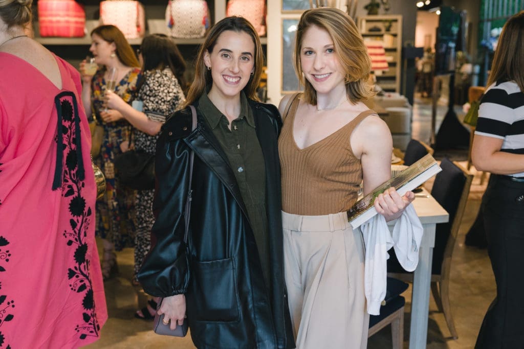 Maria Suarez, Rae Strum