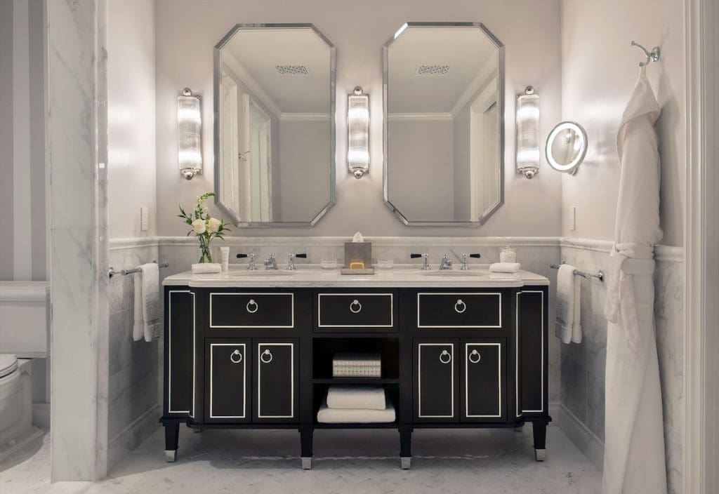 A bathroom in Rosewood Miramar Beach.