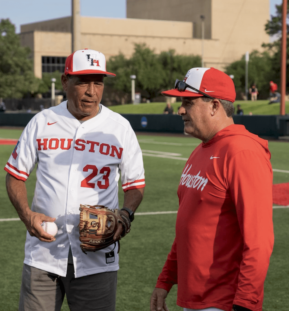 Kelvin Sampson and UH baseball coach Todd Whitting shared the camaraderie that many Houston coaches share. (@UHCougarBB)