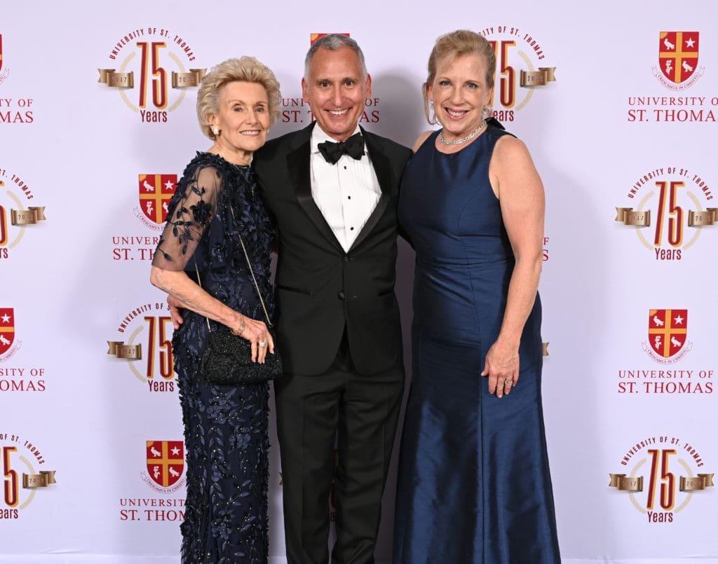 Lois Davis, Dr. Timothy & Gretchen Heerensperger (Photo by Daniel Ortiz)