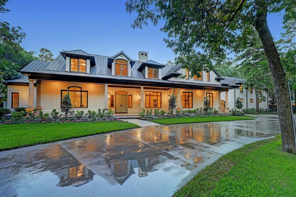 402 Timberwilde Lane was one of the top 10 selling mansions in Houston in 2022.