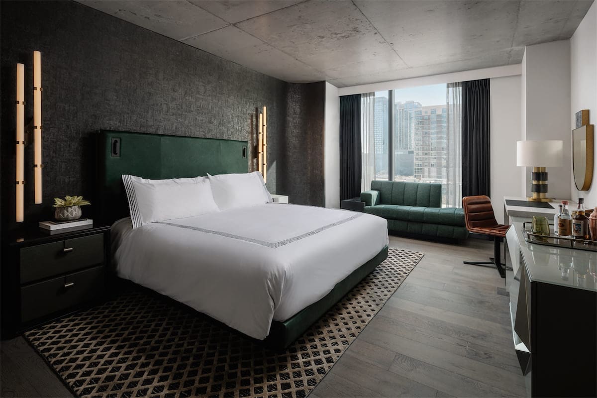 AUSTH_Guestroom_ChaseDaniel