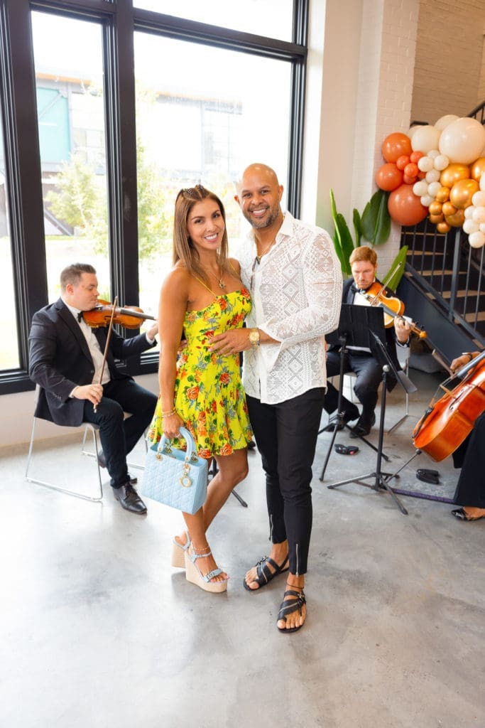 Jenny Carolina & Clovis Restrepo (Photo by Nan Studios)