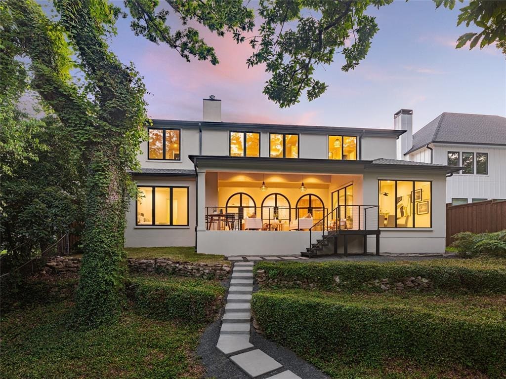 Must-See Dallas Property — A California Dream in Lakewood
