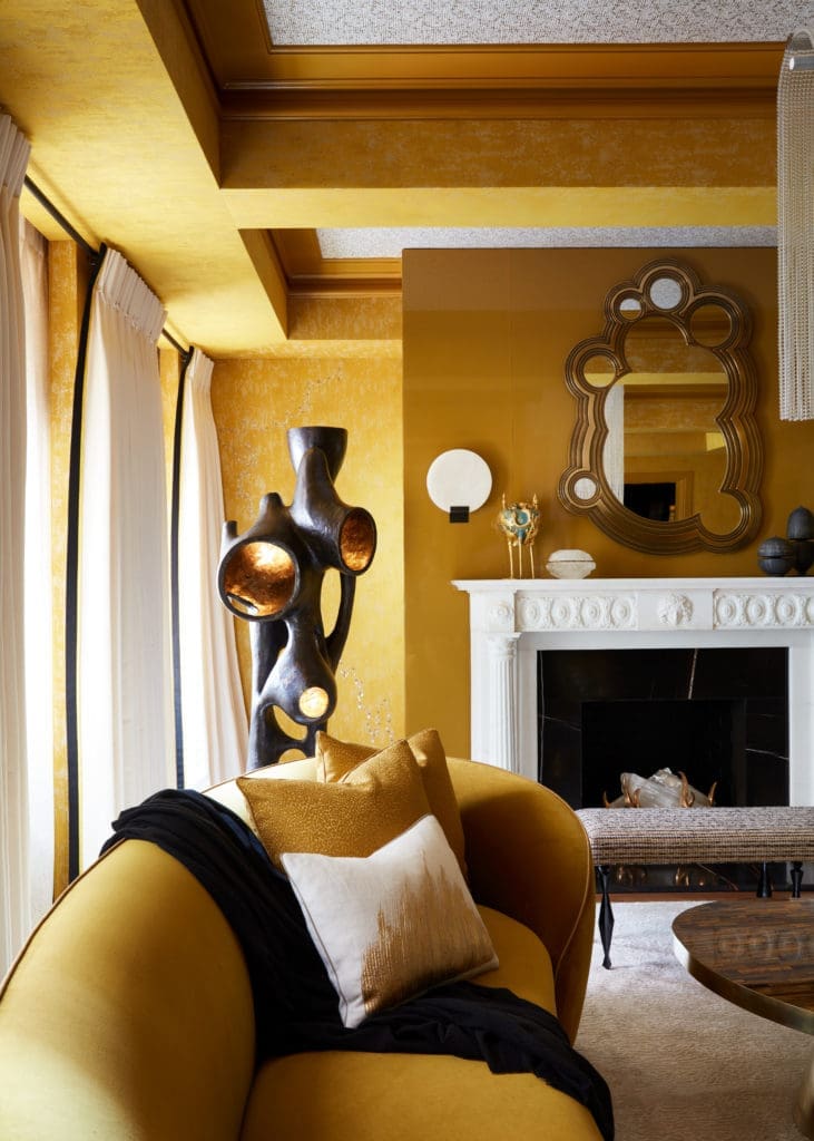 In this pied-à-ciel in a super-scraper on Billionaires’ Row designed by Drake/Anderson, anthropomorphic forms crawl and rise from tabletops, fantastic little beasts, and a contemporary take on tulipomania. (Photo by Stephen Kent Johnson)