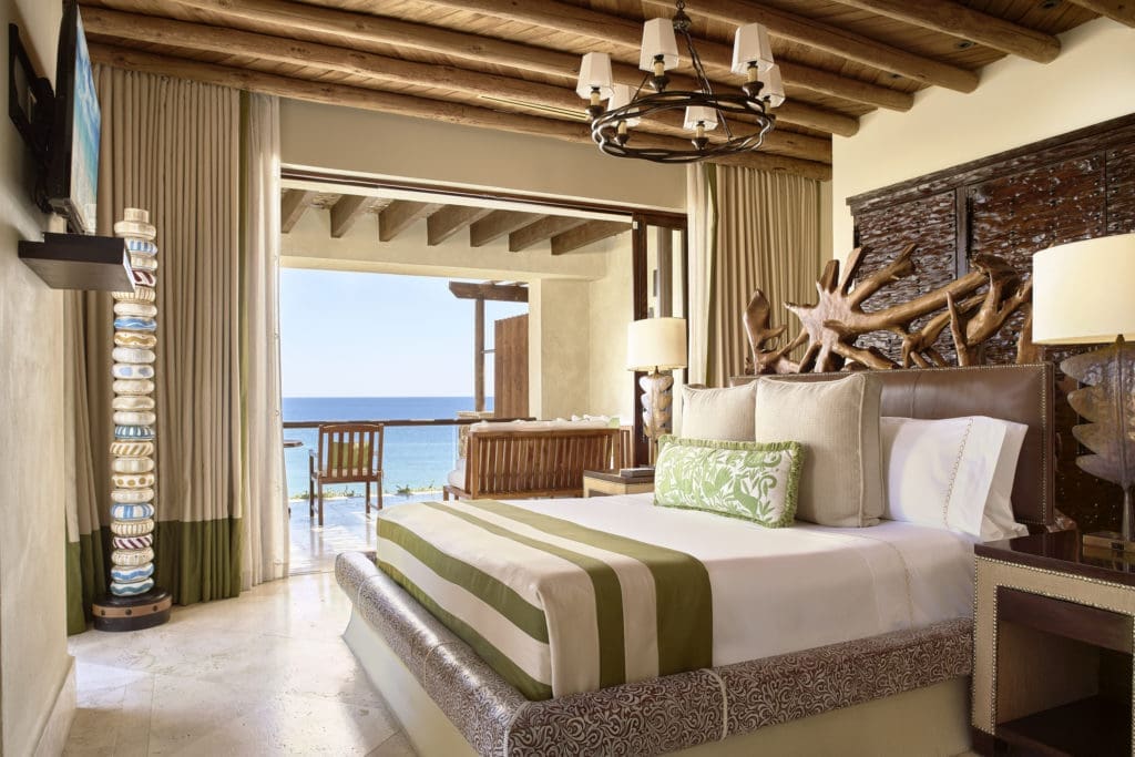In between impeccable dining experiences at Killen's Culinary Weekend, guests rested in the lap of luxury overlooking the pacific ocean.  (Photo by Studio Caribe)