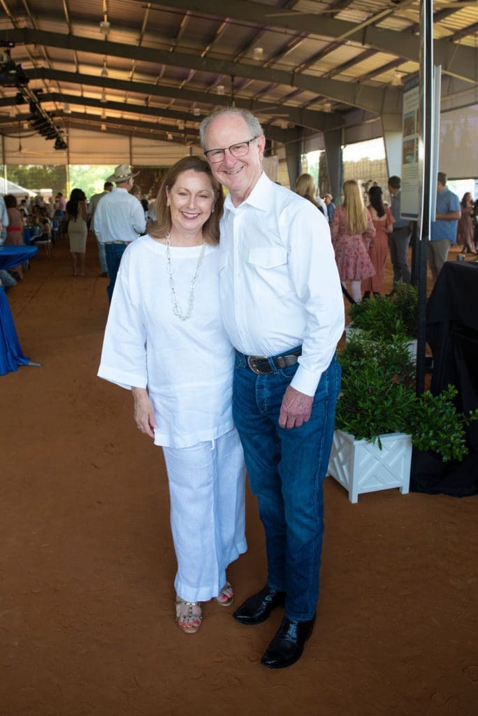 Linda and Les Secrest (Photo by Tamytha Cameron)