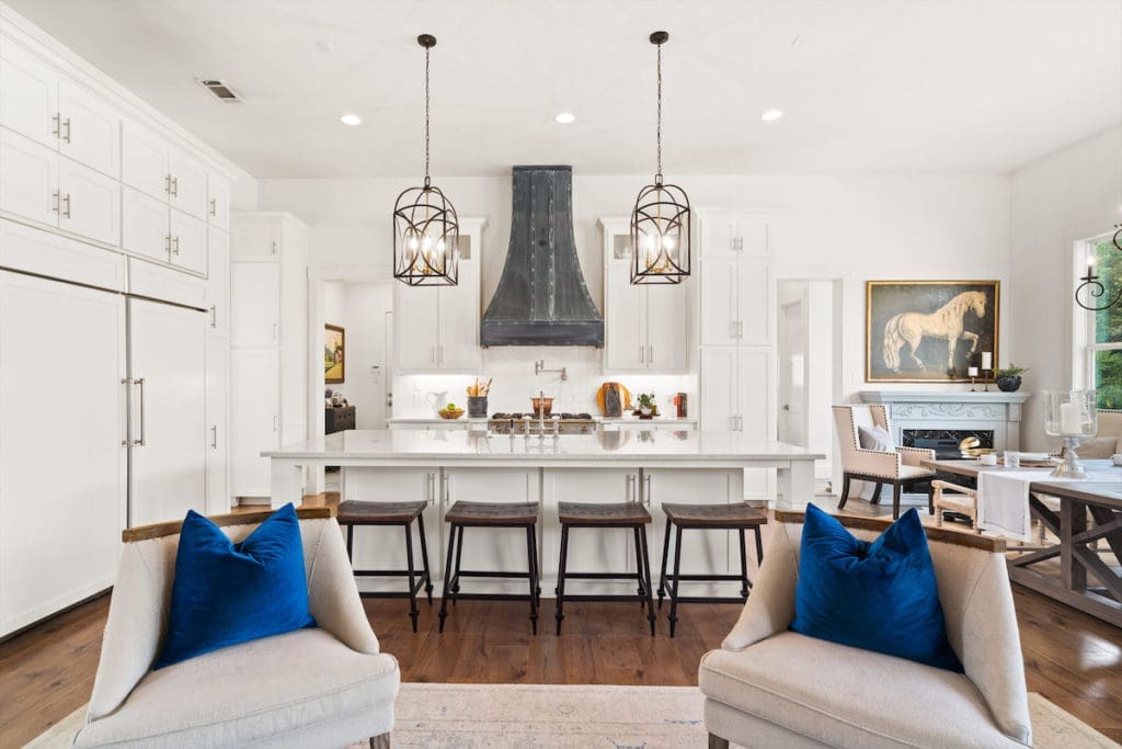A modern ranch house kitchen. (Photo by Sharp Frame Media for Douglas Elliman Realty)