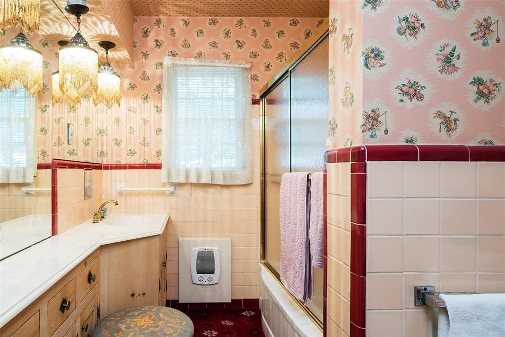 A timeless bathroom.  