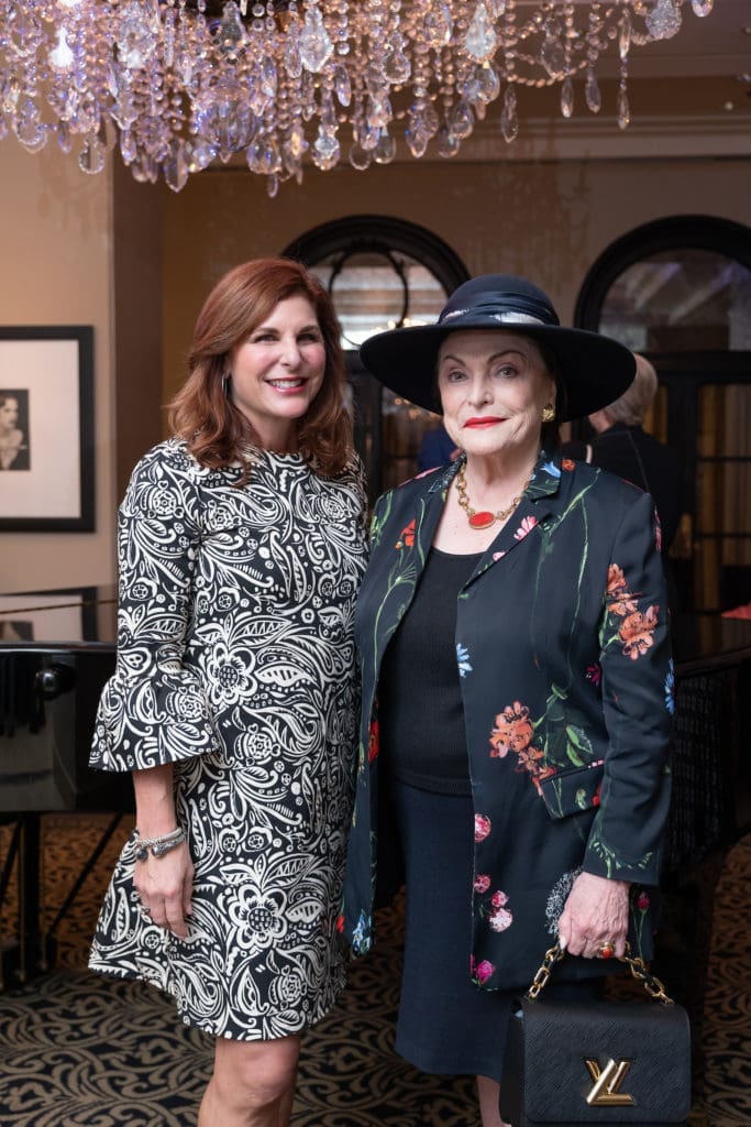 Cynthia Wolff, Beth Wolff at the El Centro de Corazón luncheon (Photo by Daniel Ortiz)