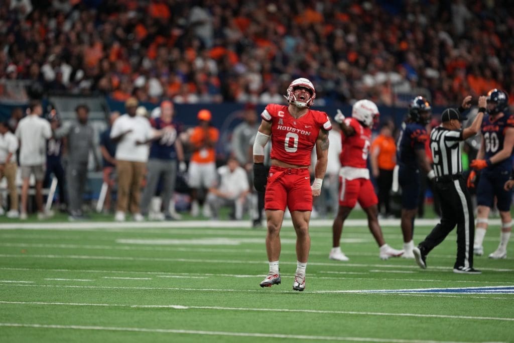 Derek Parish played for UH just two days after he broke his hand and underwent surgery. (Courtesy UH Athletics)
