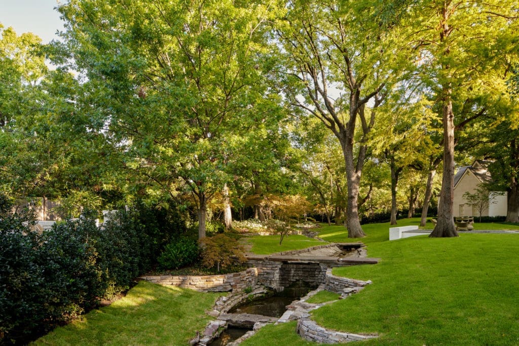Harold Leidner Company's classically naturalistic Landscape (Photo by Nathan Schroder)