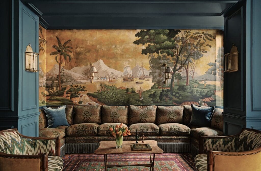 de Gournay handprinted wallpaper. 