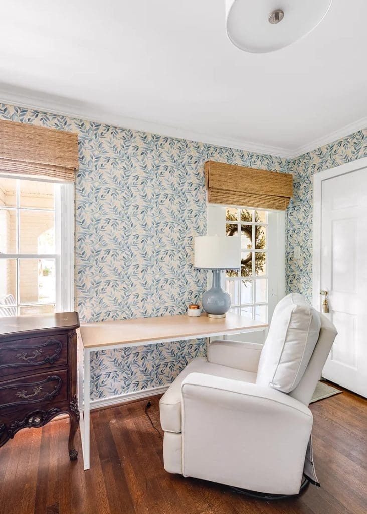 An office space can be convereted into a third bedroom.