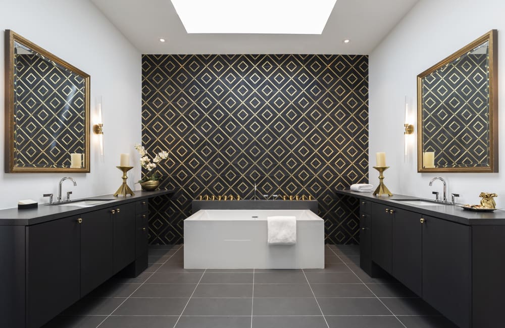 The master bath at 4006 Essex, The House of Many Palms.(Julie Soefer Photography)