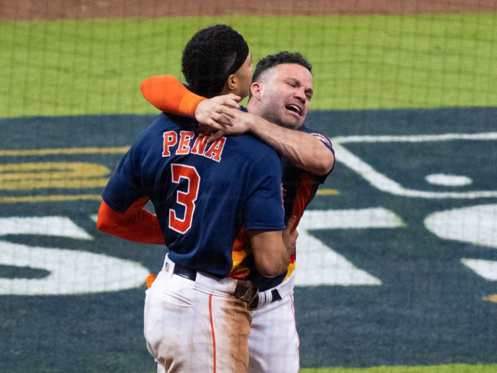 Jose Altuve loves Astros rookie shortstop Jeremy Peña too. Photo by F. Carter Smith)