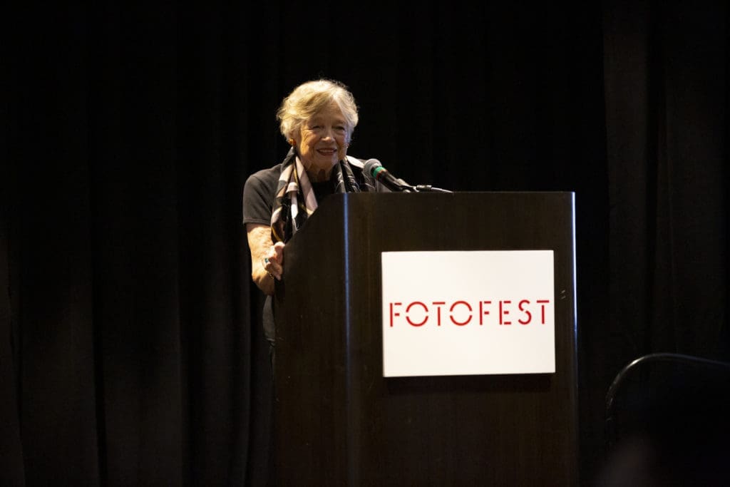Wendy Watriss, co-founder of FotoFest, movingly addressed the crowd at the FotoFest Fine Print Auction. (Photo by Tere Garcia)