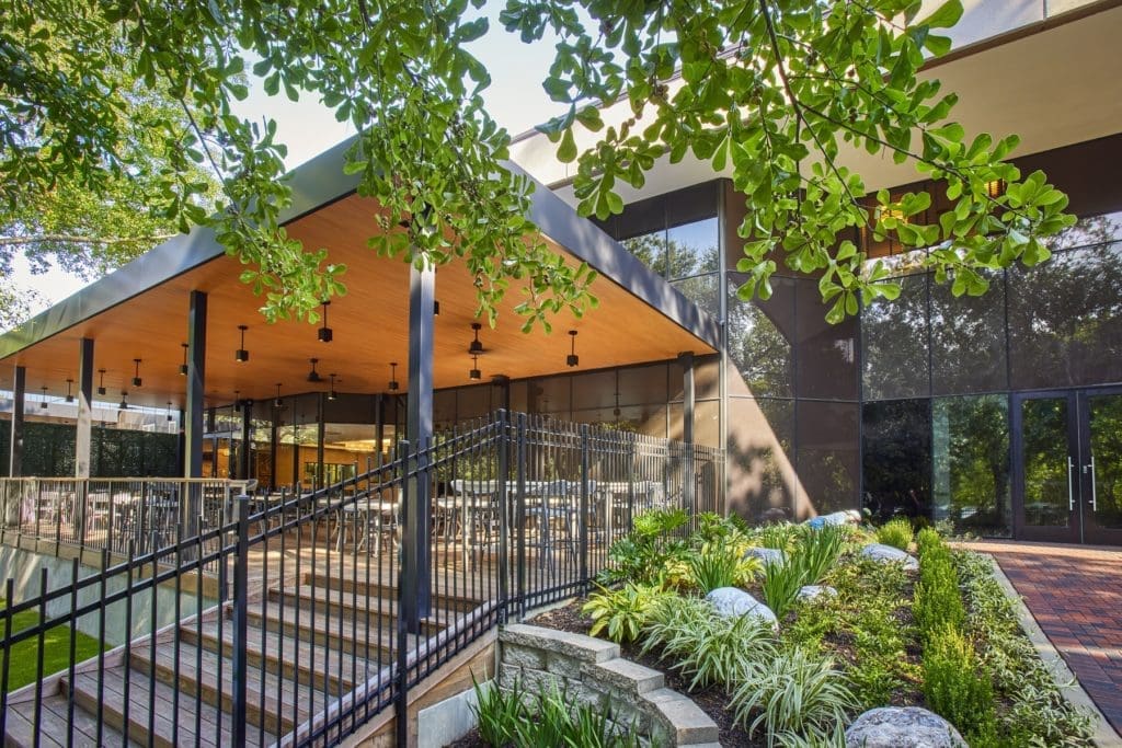 A view from afar, the outdoor seating area at the newly debuted members only eatery, The Kitchen at The Houstonian Club. (Photo by Courtesy of The Houstonian Hotel, Club and Spa)