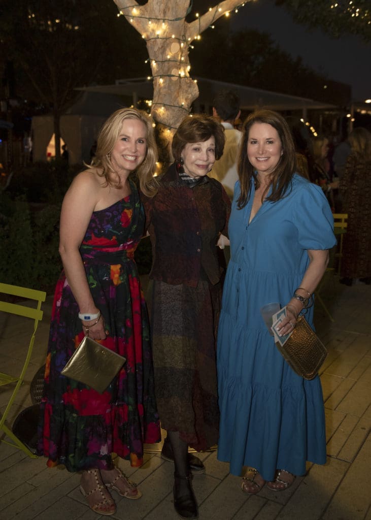 Janie Cooke, Lee Cullum, Caroline Nix  (Photo by Tamytha Cameron and Nate Rehlander )