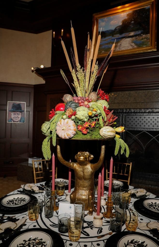 Table design by Javier Burkle/Burkle Creative (Photo by Melissa Macatee, Macatee Photography)