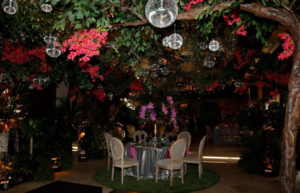 Table design by The Garden Gate (Photo by Melissa Macatee, Macatee Photography)